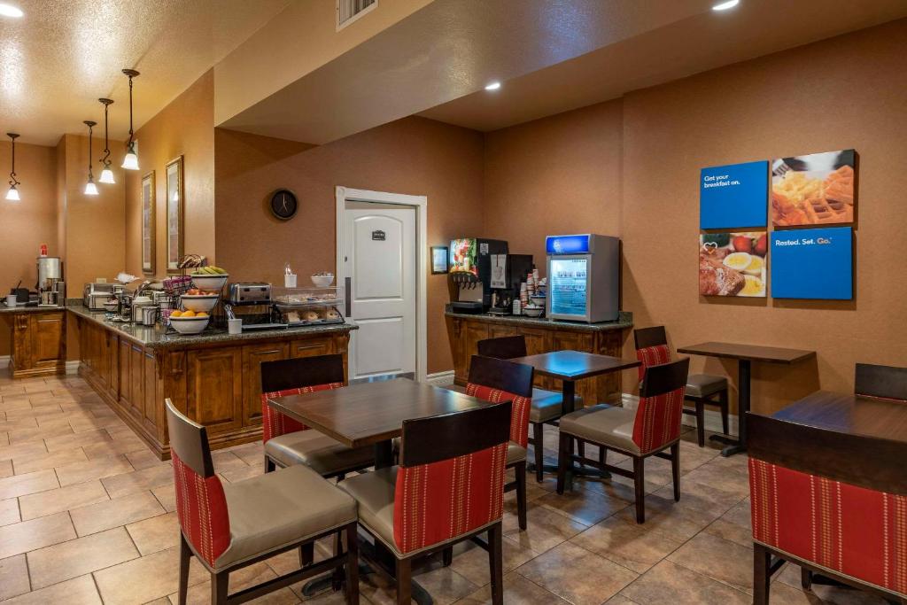 Comfort Inn & Suites Ukiah Mendocino County photo