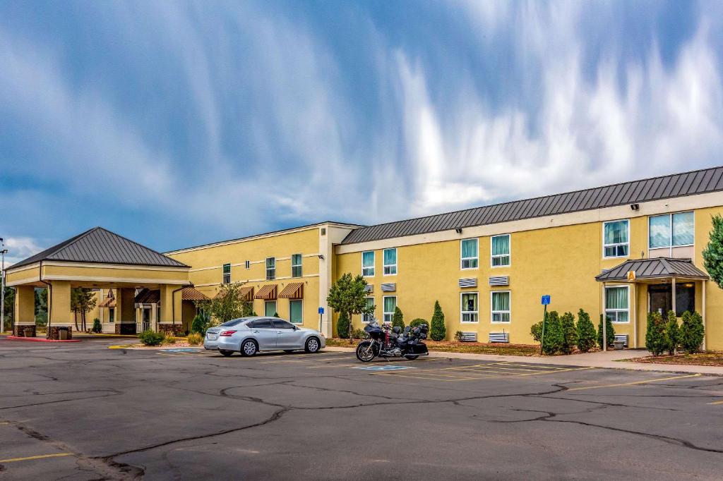 Quality Inn Trinidad photo