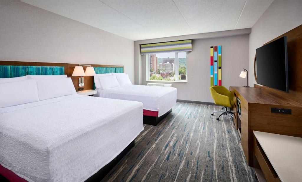 Hampton Inn By Hilton Hamilton - Queen Room Met Twee Queensize Bedden