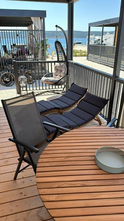 Balkón nebo terasa v ubytování Skalinada