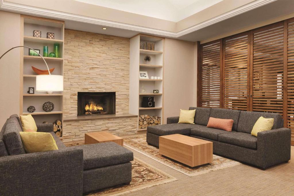 Posezení v ubytování Country Inn & Suites by Radisson, Seattle-Bothell, WA