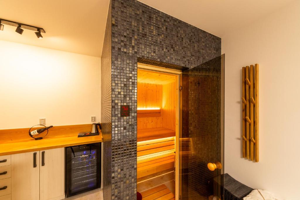 Kuchyň nebo kuchyňský kout v ubytování Bohemia Inn Hotel