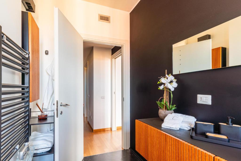 Fiftyfive-one Zuretti - Resim 8