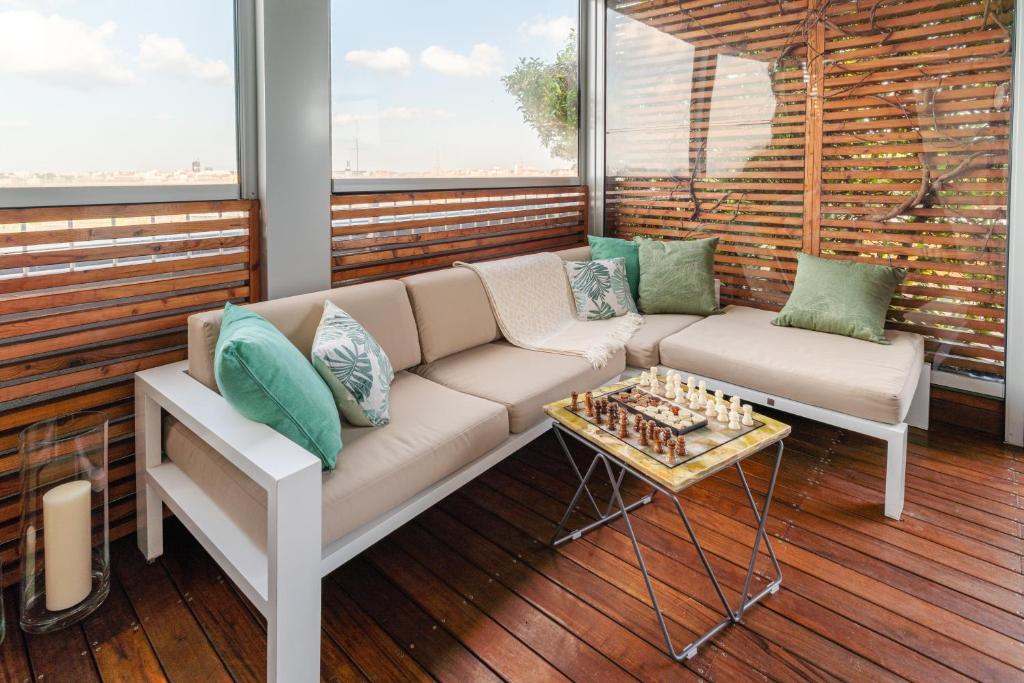 Fiftyfive-one Zuretti - Resim 12