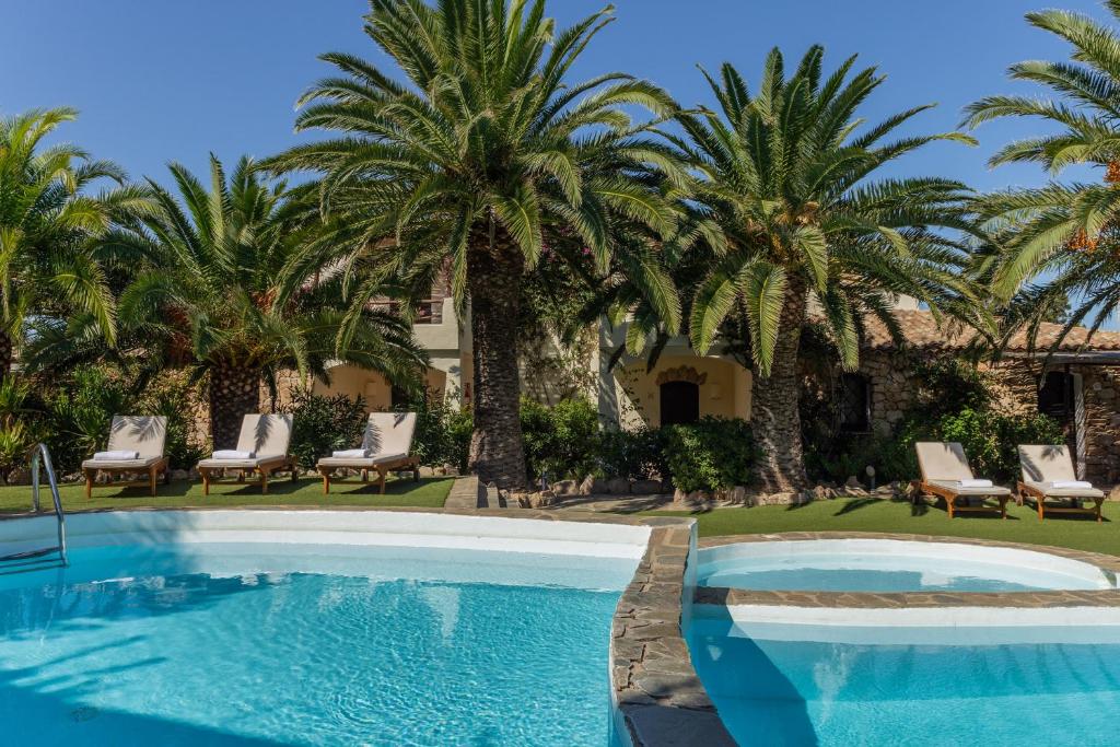 Bazén v ubytování La Jacia Hotel & Resort nebo v jeho okolí