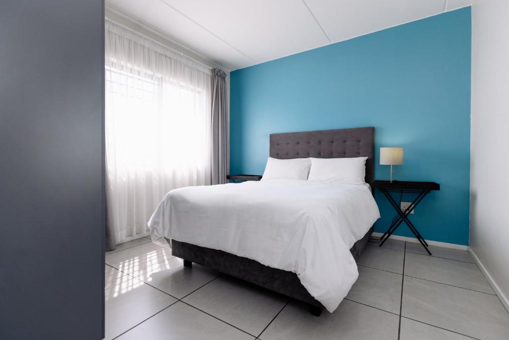 MINT Express Sandton View - Two-Bedroom Deluxe Apartment