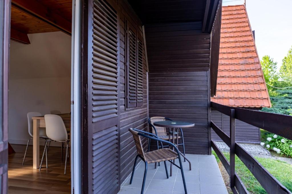 Balkón nebo terasa v ubytování Horizont-idéző ParkMotel