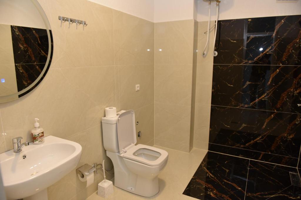 Koupelna v ubytování Hostel Jusaj Glob