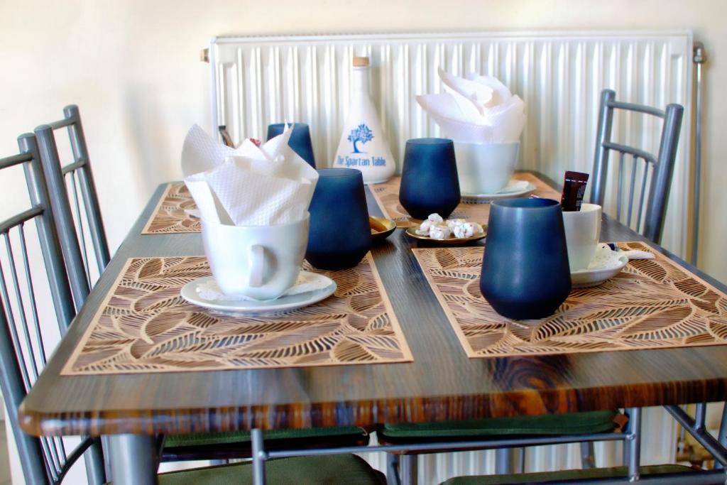 Helen - The Spartan Home - Luxe Appartement
