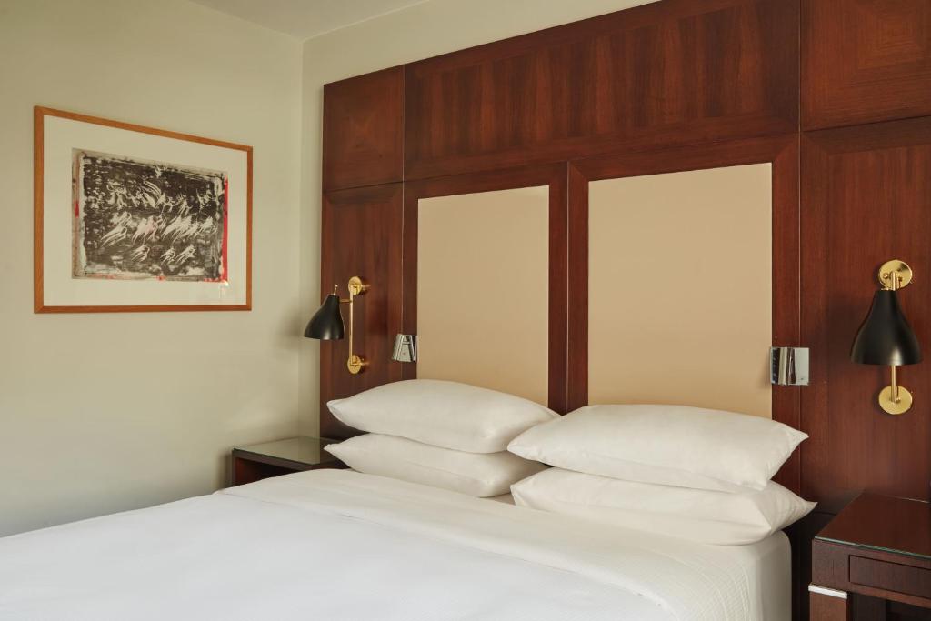 Cama ou camas em um quarto em Hyatt Regency Nice Palais de la Méditerranée