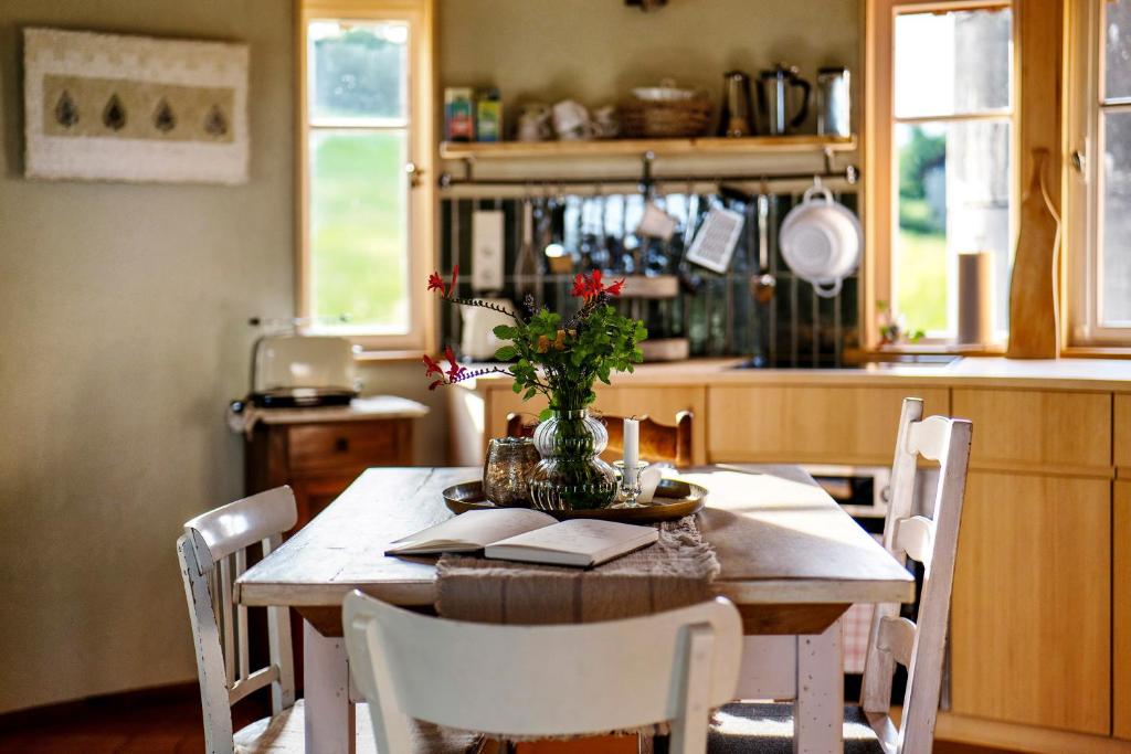 Kuchyň nebo kuchyňský kout v ubytování Uptrulli-Minihaus