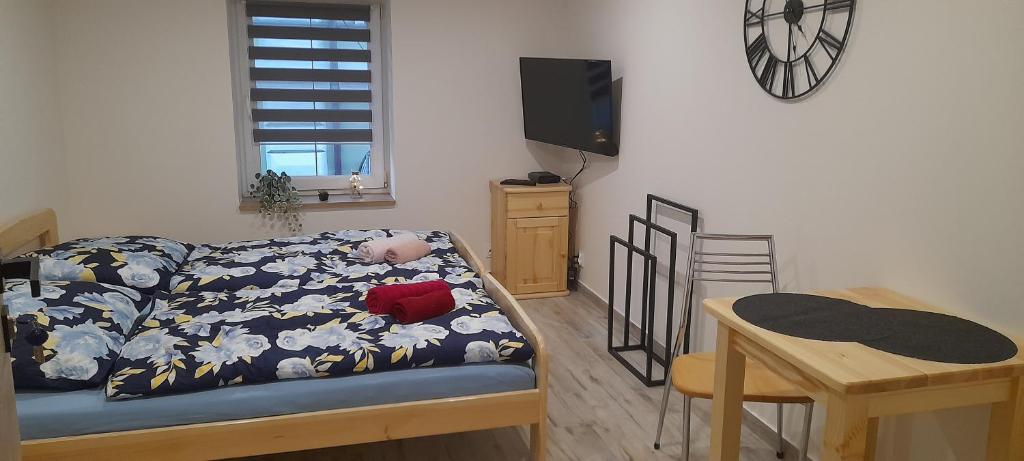 Posteľ alebo postele v izbe v ubytovaní Baza wypadowa 3