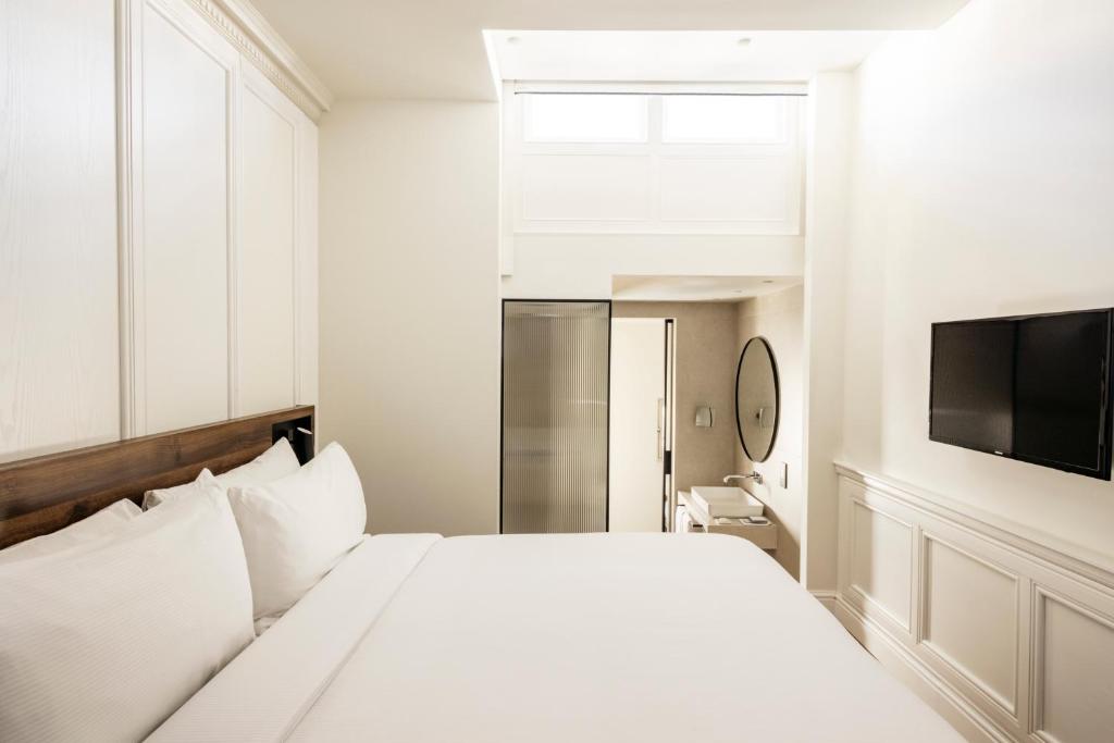 The Caesar Hotel - Resim 35