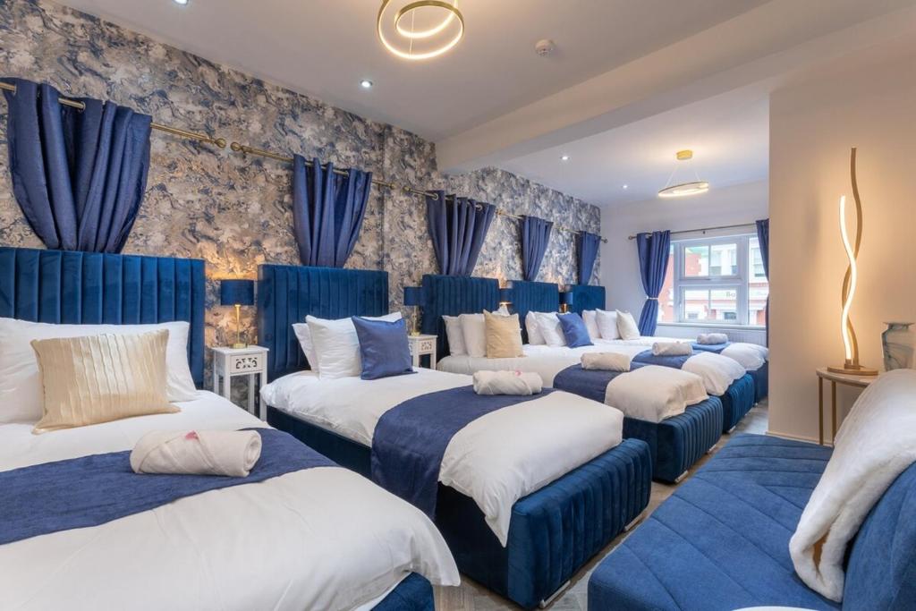 Postel nebo postele na pokoji v ubytování Patriot Bar Hottub-sleeps30