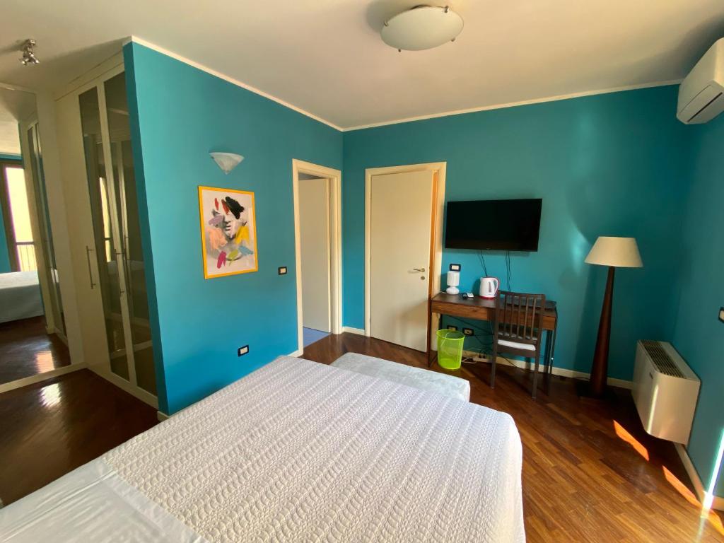 Amici Miei Rooms - Chambre Double De Luxe Avec Douche