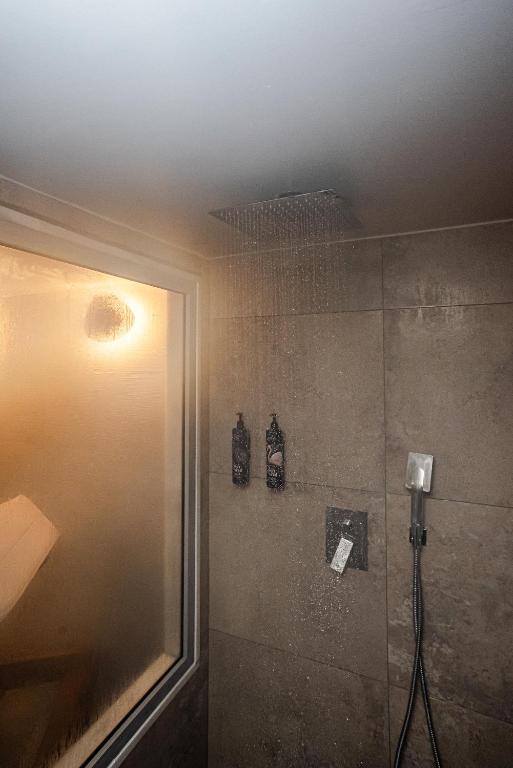 White Corner - Resim 28