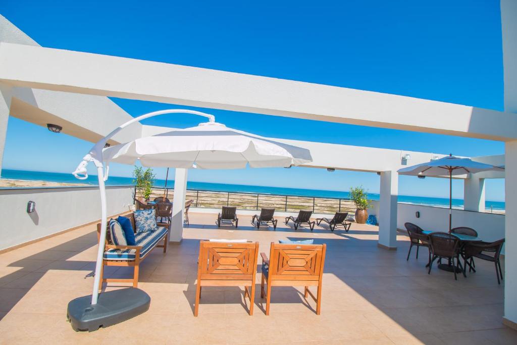 Ponta dos Molhes Beach Flat
