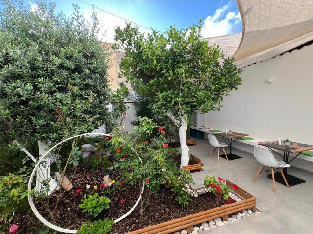 Ogród w obiekcie Patio 101 "Exclusive"