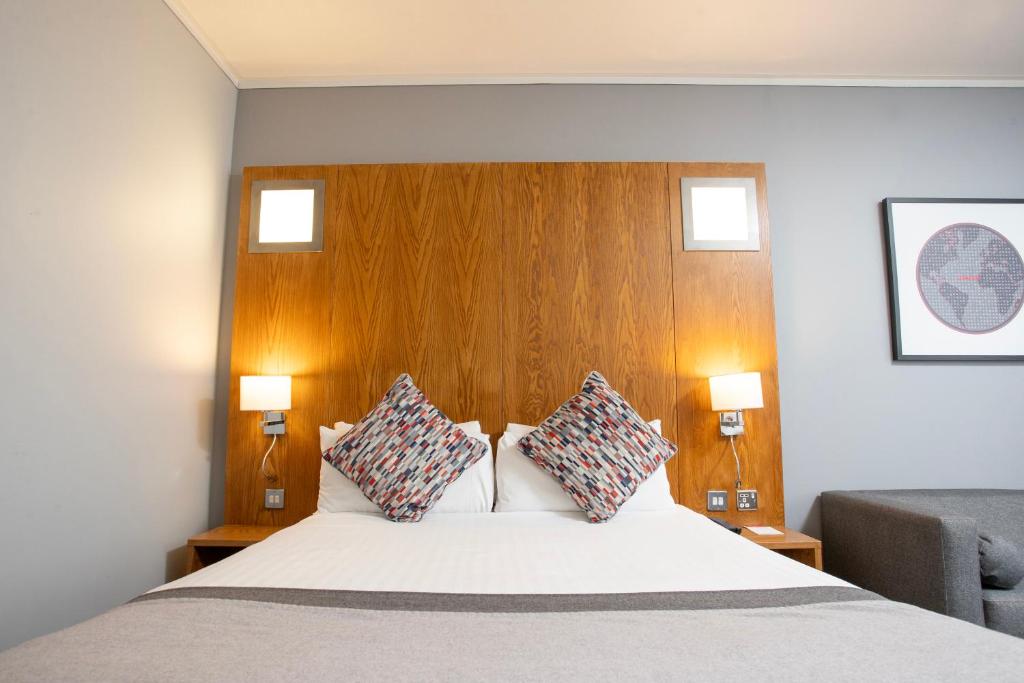 Ramada by Wyndham Belfast - Resim 8