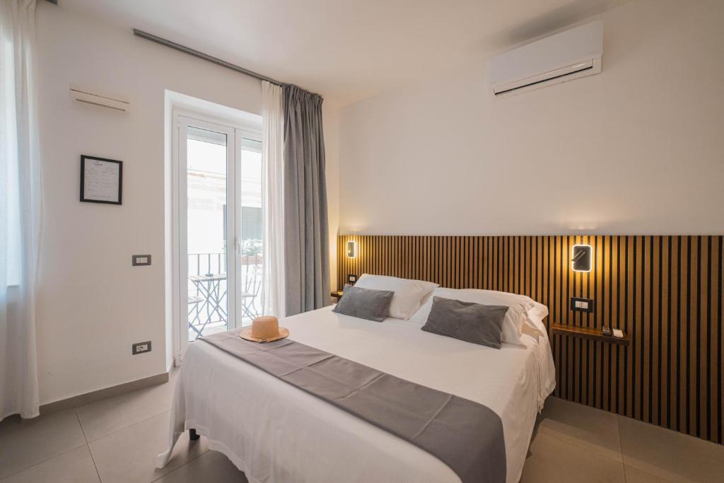 Humboldt Luxury Rooms Taormina - 5