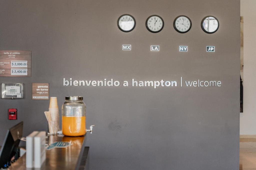 Certifikát, hodnocení, plakát nebo jiný dokument vystavený v ubytování Hampton Inn By Hilton Celaya