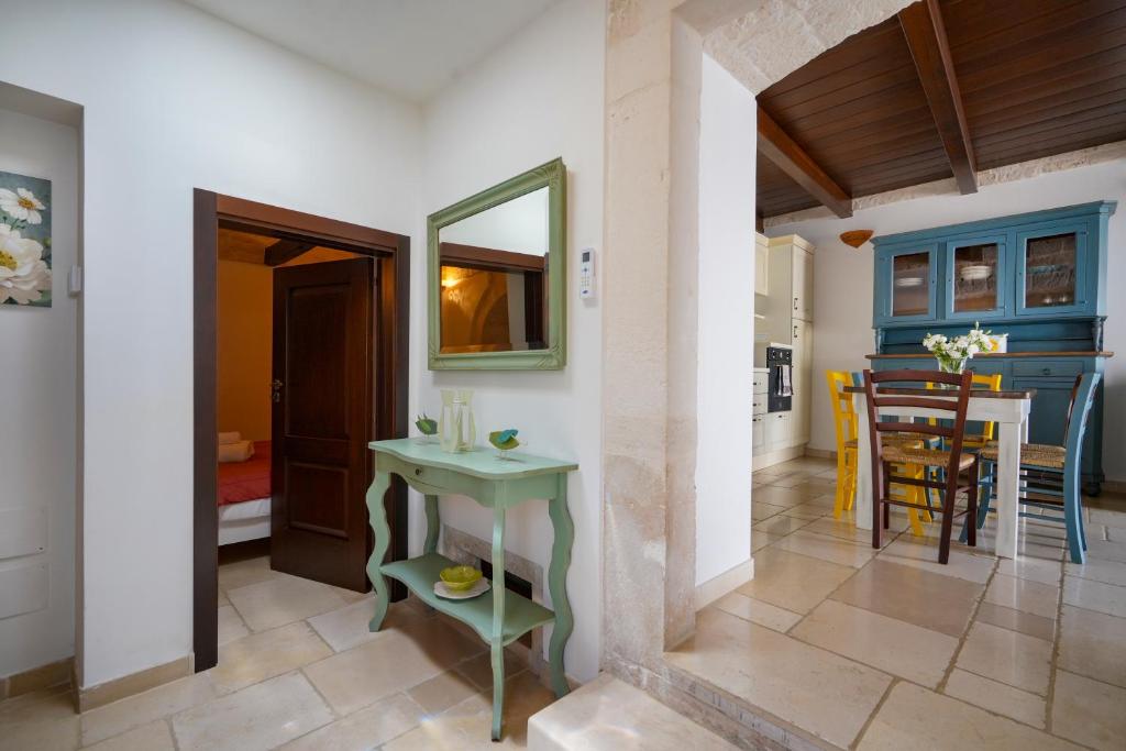 A kitchen or kitchenette at Dimora Monte Grappa