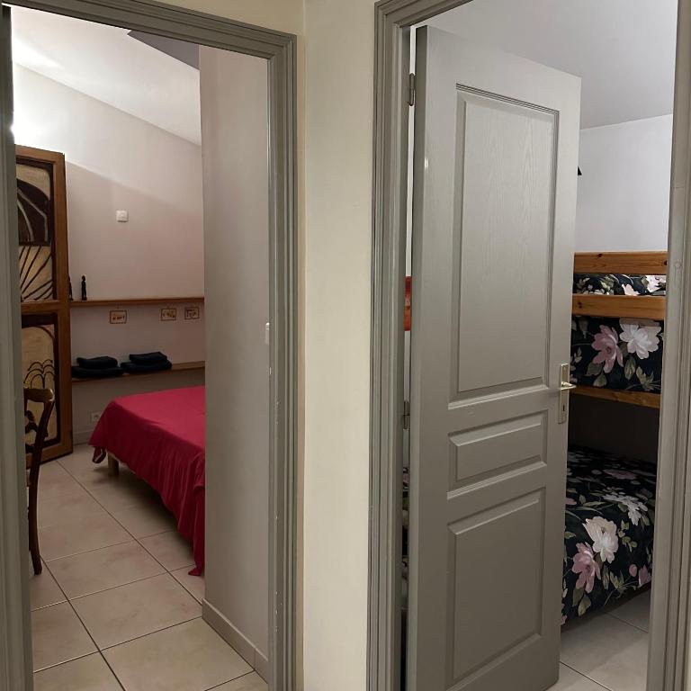 La Maison Du Coteau - Family Room