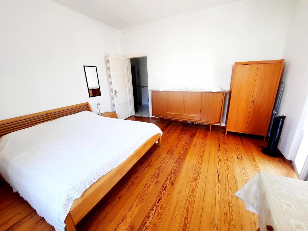 Ampie camere Locarno - Resim 9