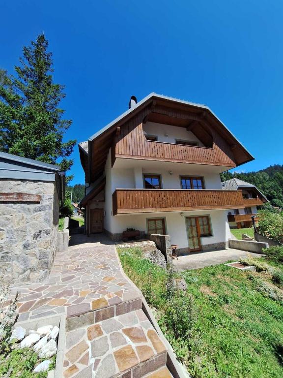 Budova, kde se apartmán nachází
