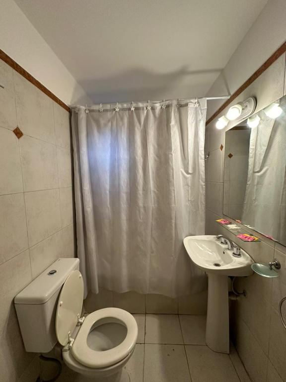 Koupelna v ubytování Departamento 1 dorm con cochera Nueva Córdoba 1 E INVERHOME INMOBILIARIA