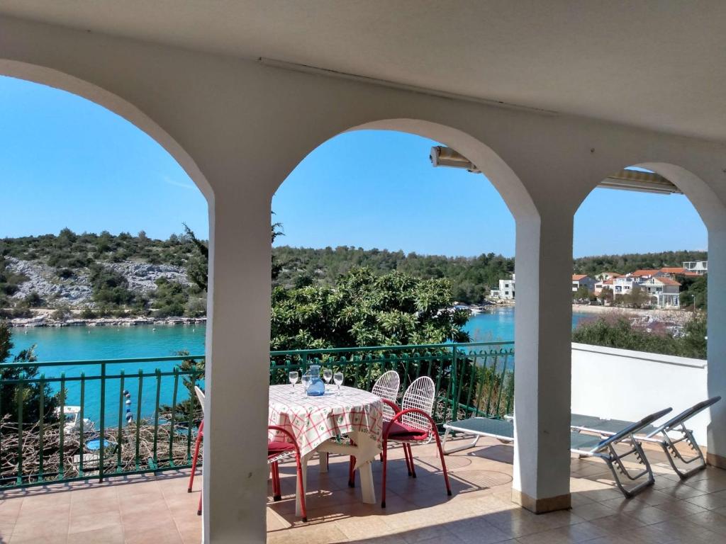 Apartments by the sea Grebastica, Sibenik - 23496