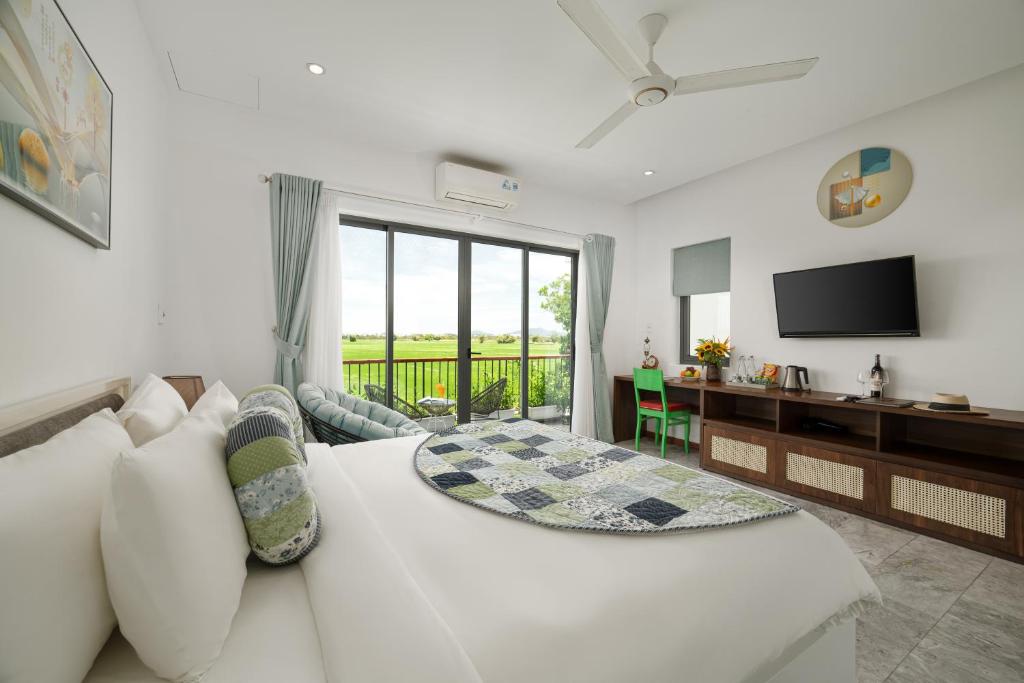TV/trung tâm giải trí tại BS Jade Home Hội An