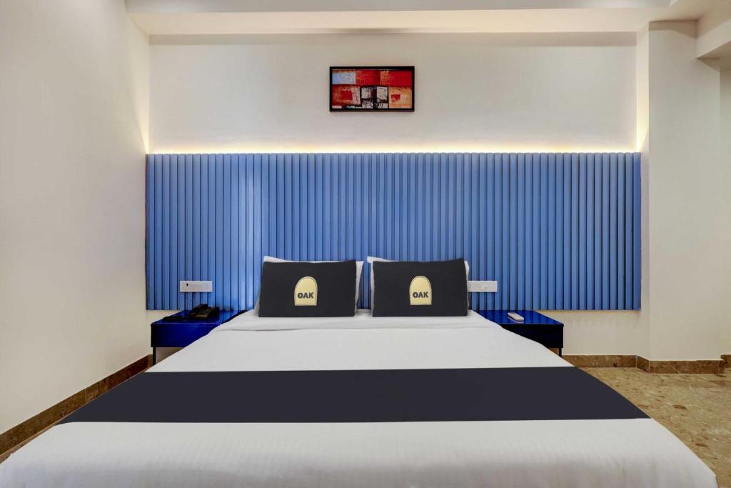 Postel nebo postele na pokoji v ubytování Townhouse OAK Elite Golf Stays