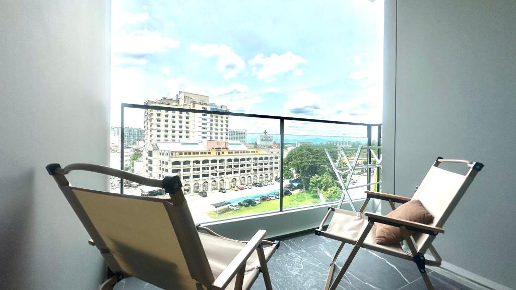 Balkón nebo terasa v ubytování Astra Sky Infinity Pool Chiang Mai