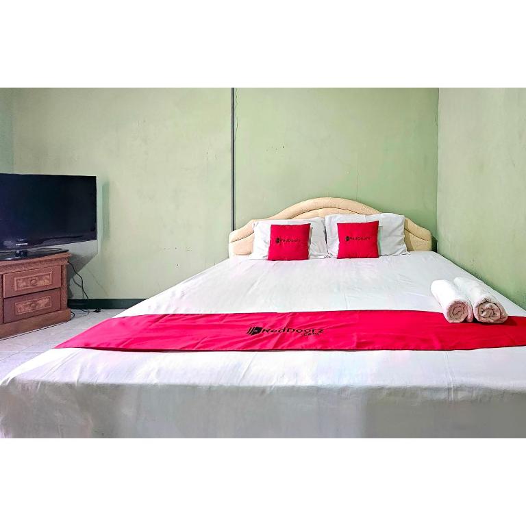 RedDoorz at Linggarjati Kuningan - Chambre Double Standard