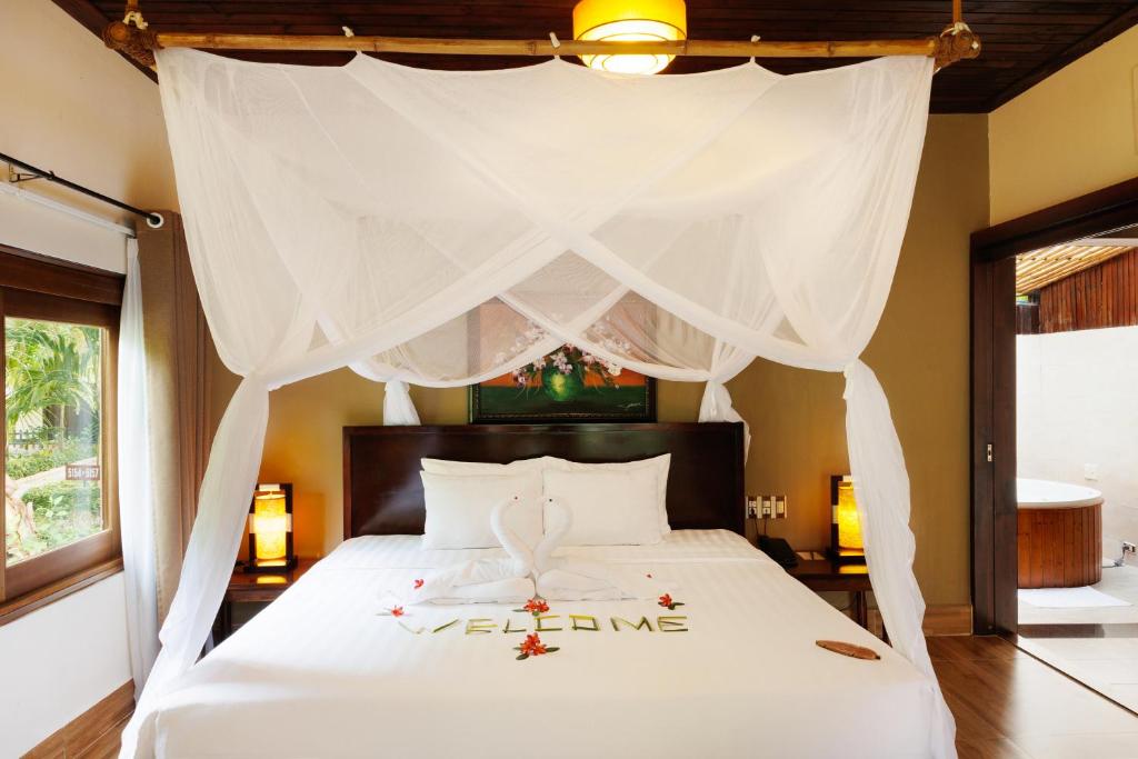 Bungalow với Bể sục và Tầm nhìn ra Biển