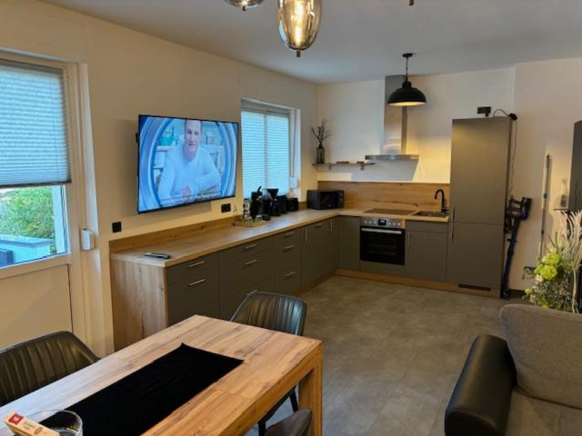 Kuchyň nebo kuchyňský kout v ubytování Ferienhaus Deluxe
