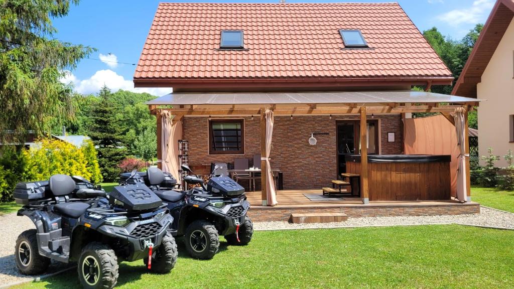 Vonkajšia záhrada v ubytovaní Urocza Kryjówka ze SPA