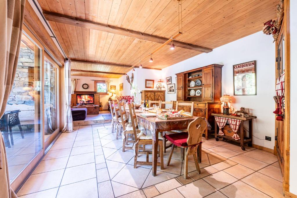 Posezení v ubytování Chalet Le Courti