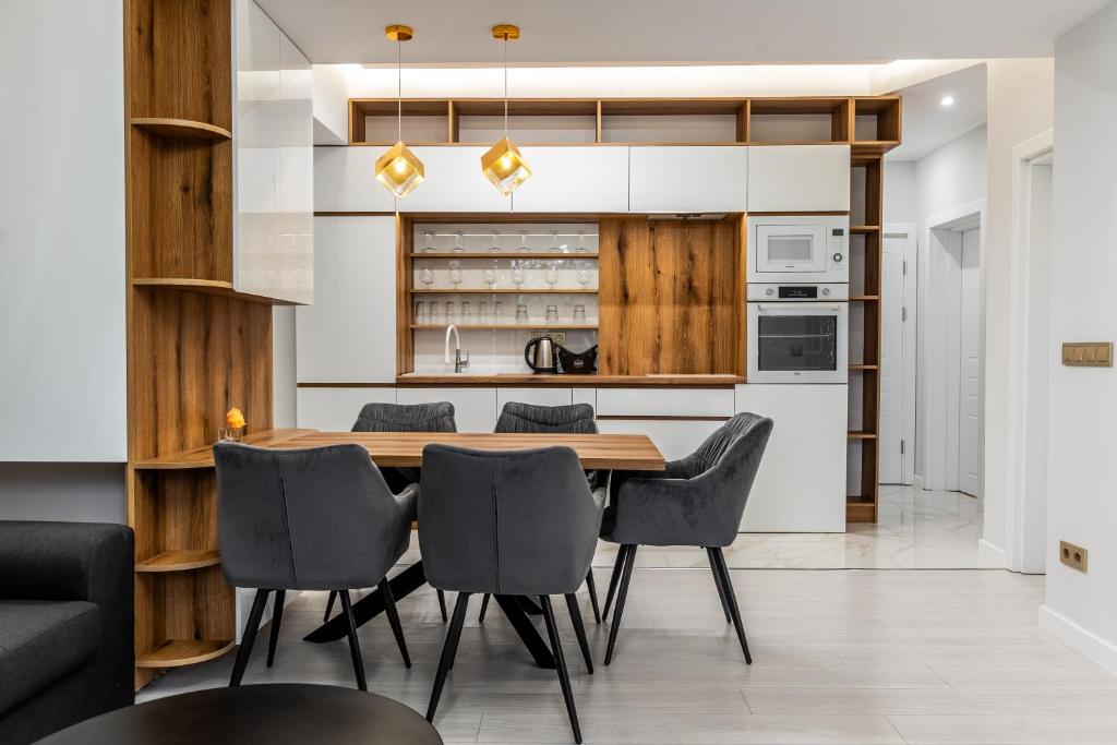 Kuchyň nebo kuchyňský kout v ubytování Vitoshka Luxury 2-BR Retreat