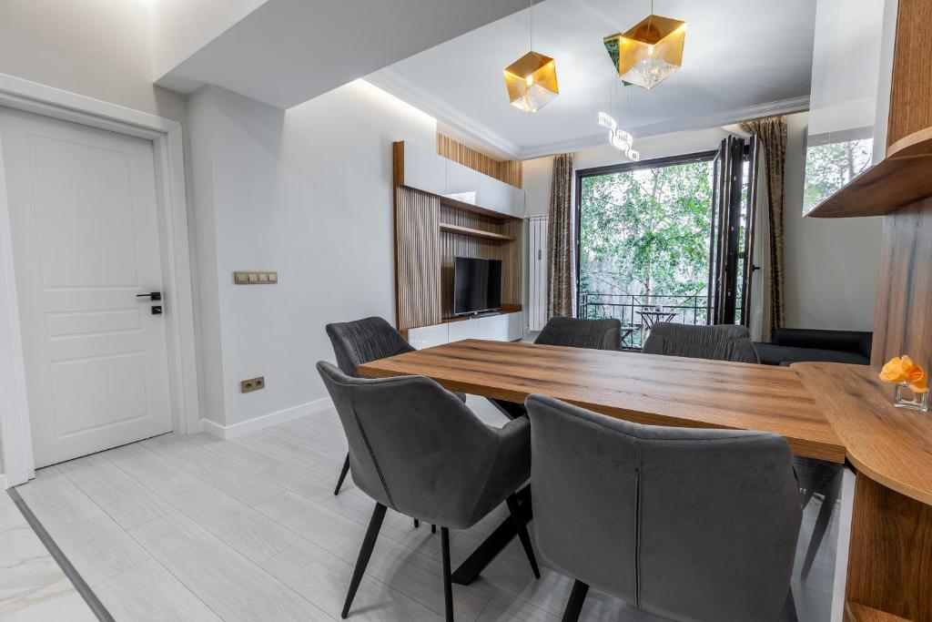 Fotografie z fotogalerie ubytování Vitoshka Luxury 2-BR Retreat v Sofii