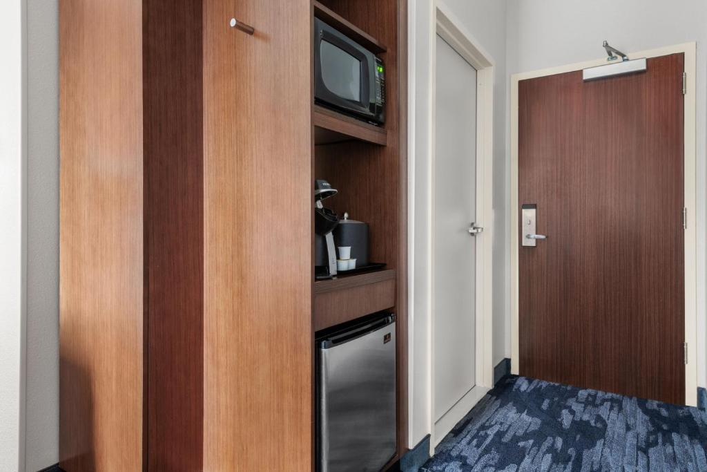 Fairfield Inn & Suites by Marriott Alexandria - Suite King