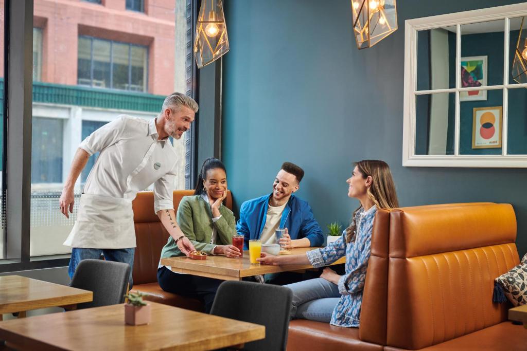 Hotel Indigo Manchester - Victoria Station by IHG - Resim 43