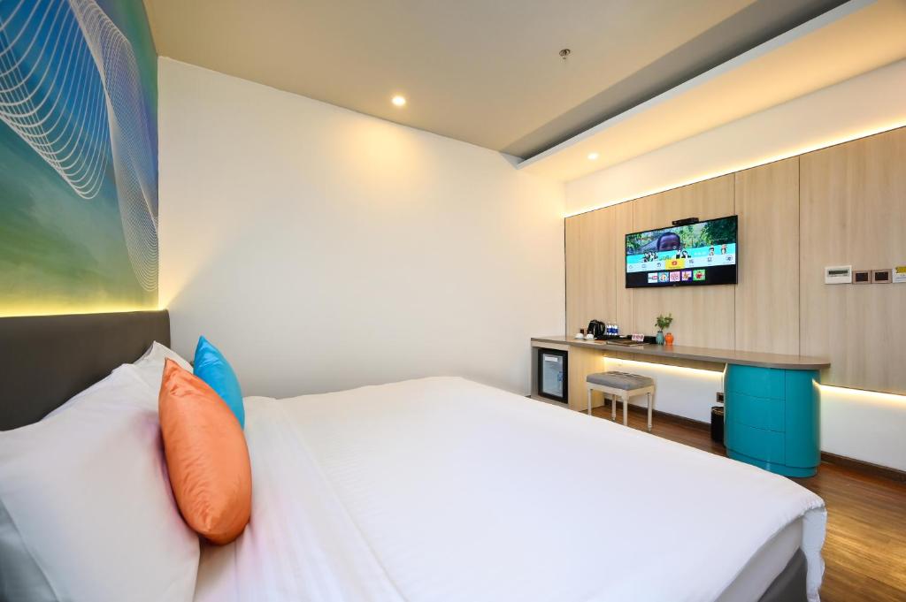 Phòng Deluxe Giường Đôi Có Cửa Sổ