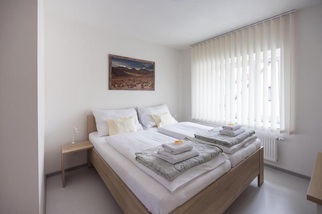 Tempat tidur dalam kamar di A studio Veselka Litomyšl