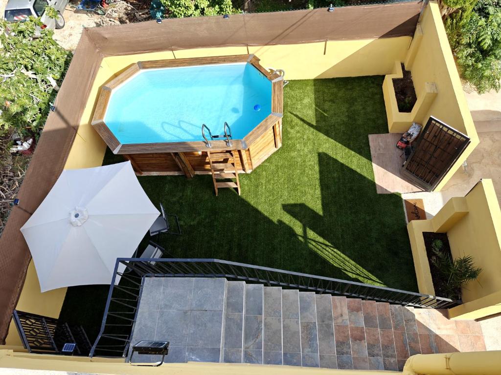 Πισίνα στο ή κοντά στο Beautiful House Delta Ebro