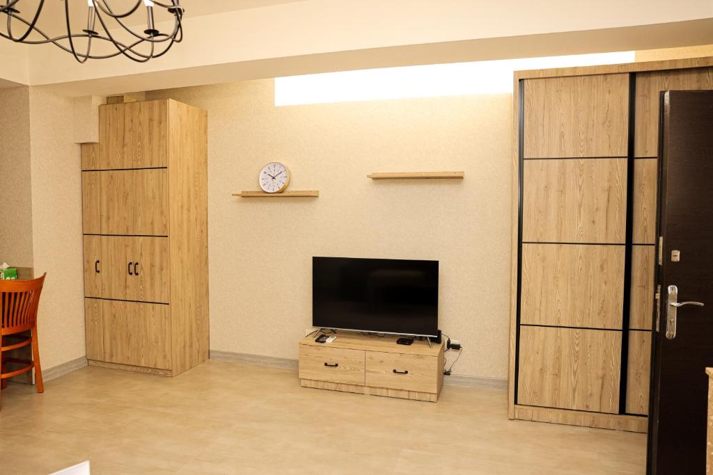 لابی و فضای عمومی Silent Apartment 1 - تصویر ۵