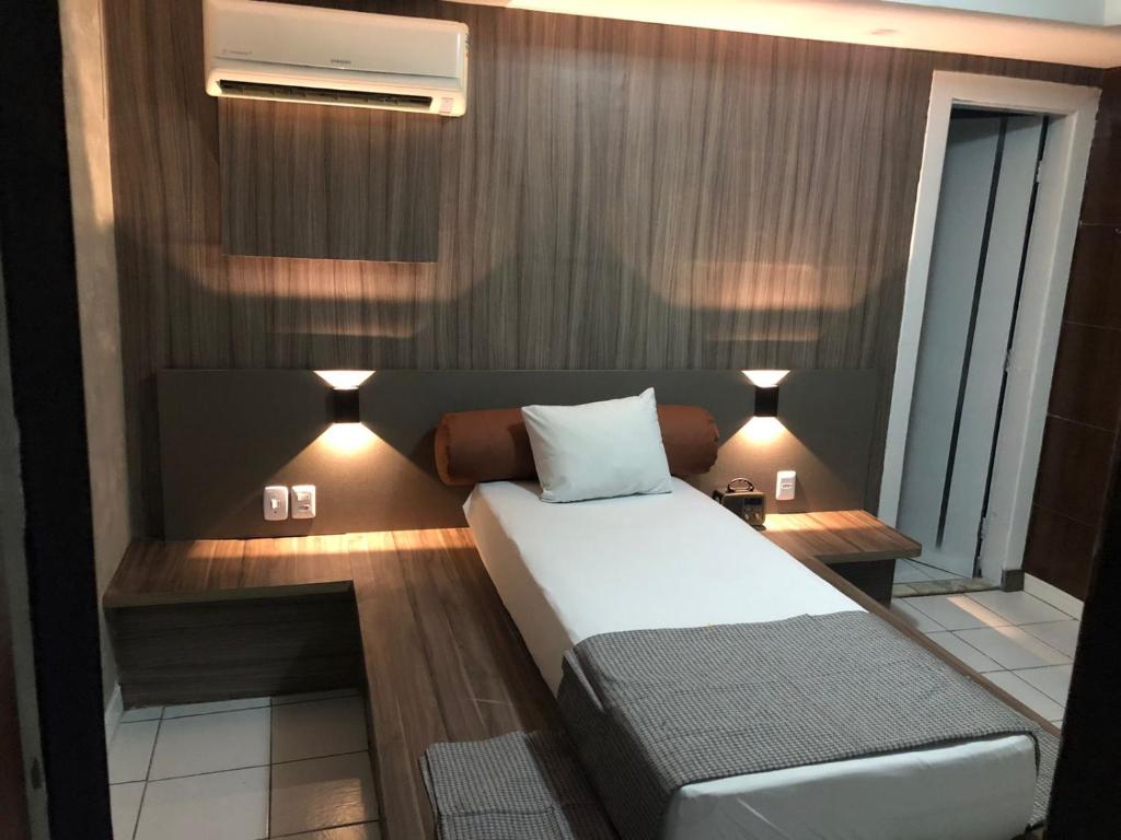 Postel nebo postele na pokoji v ubytování HOTEL BIGSTAR