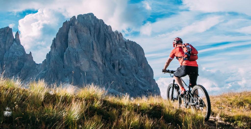 Jízda na kole v ubytování Kyrr Smart Mountain Retreat nebo okolí