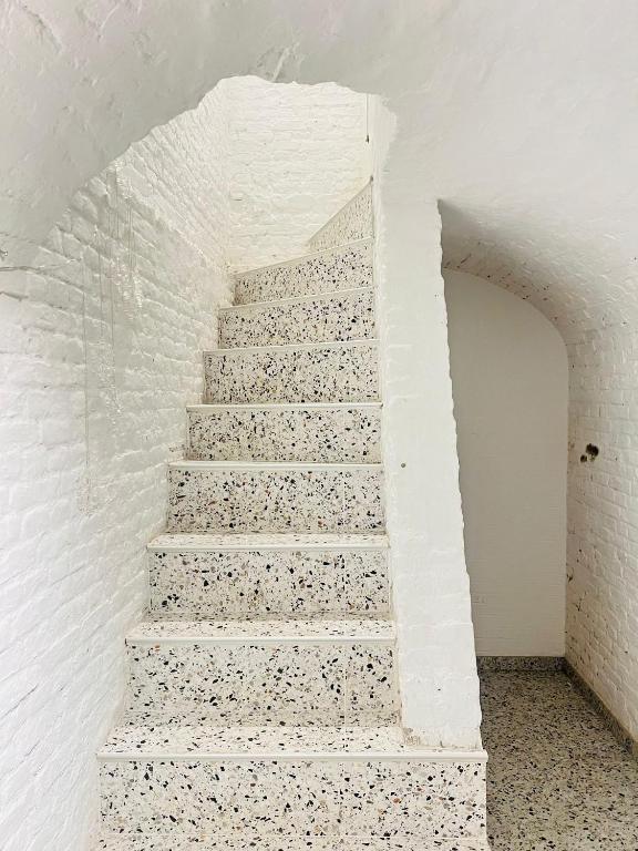 OneLuxStay near Fashion District - Resim 44